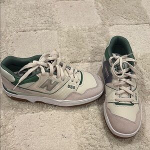 New Balance 550 Sneakers in Green and Cream